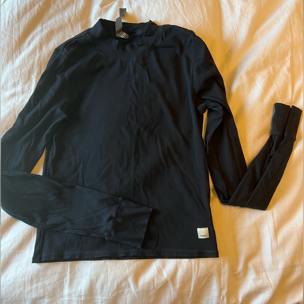 Vuori Mock Neck Long Sleeve Top - Size M